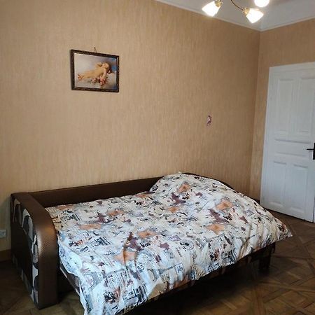 Rose Apartment Lviv Bagian luar foto